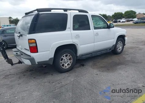 2005 Chevrolet Tahoe Z71 z USA, uszkodzony, nr VIN 1GNEC13T25R217438